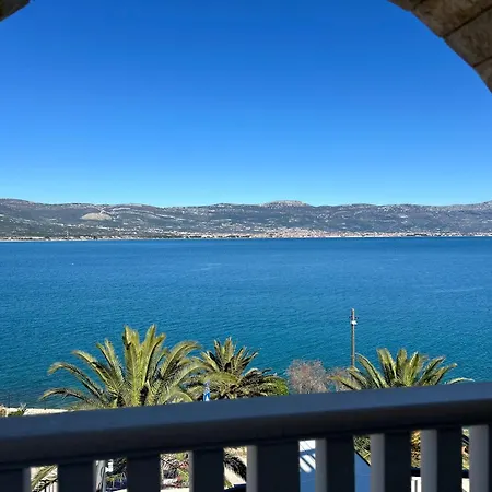 Tina Hotel Arbanija