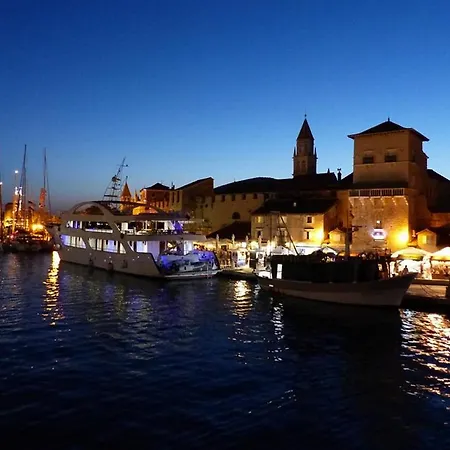 Ξενοδοχείο Tina Arbanija