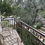 Ξενοδοχείο Tina Arbanija