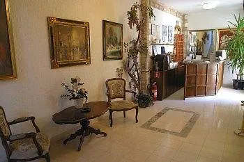 Tina 3* Arbanija