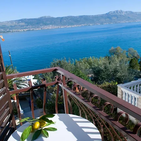 Hotel Tina Arbanija