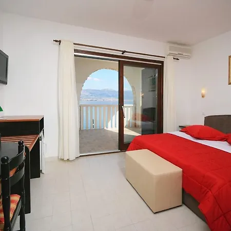 Tina Hotel