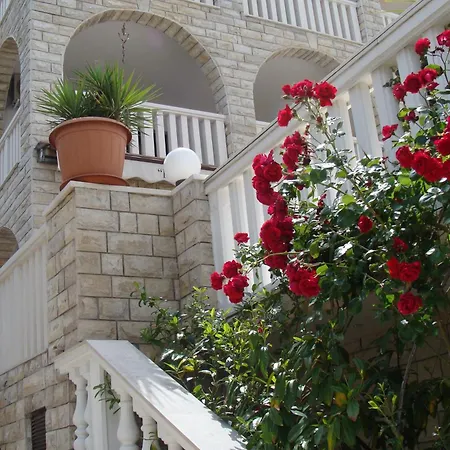 Hotel Tina