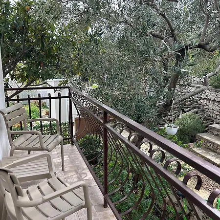 Hotel Tina Arbanija