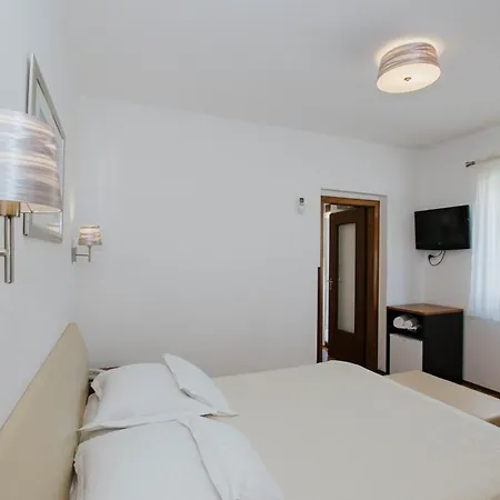 Tina Hotel