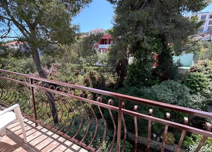 Ξενοδοχείο Tina