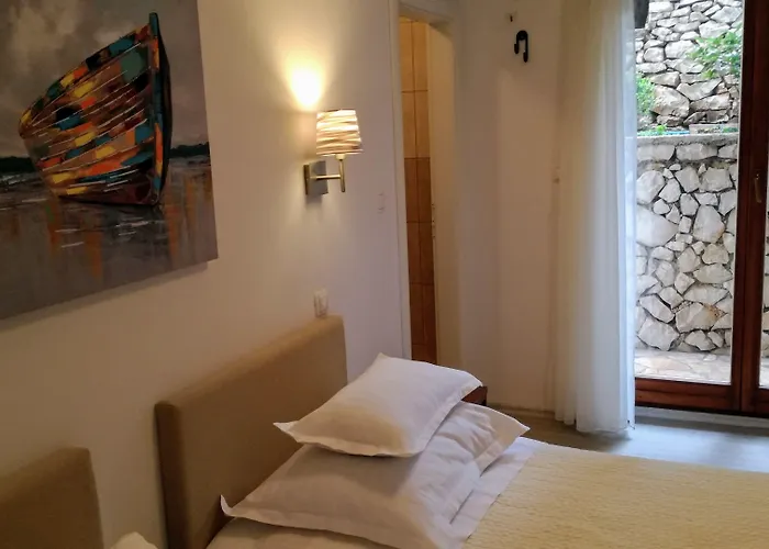 Ξενοδοχείο Tina 3*