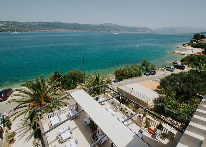 Ξενοδοχείο Tina Arbanija