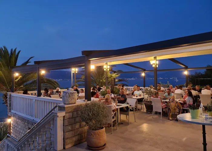 Ξενοδοχείο Tina Arbanija