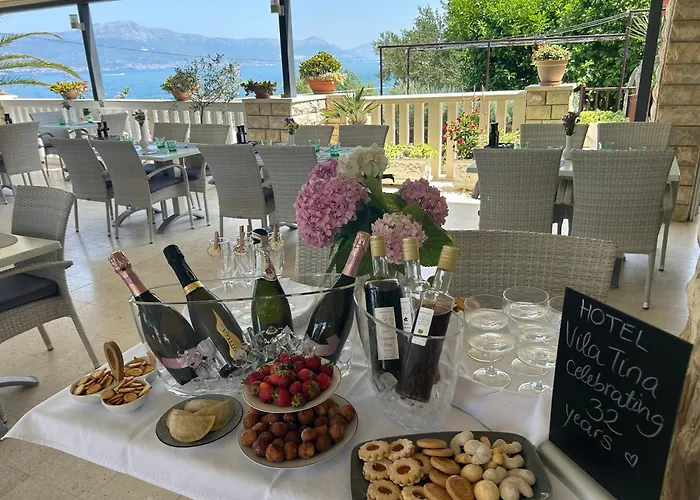 Ξενοδοχείο Tina