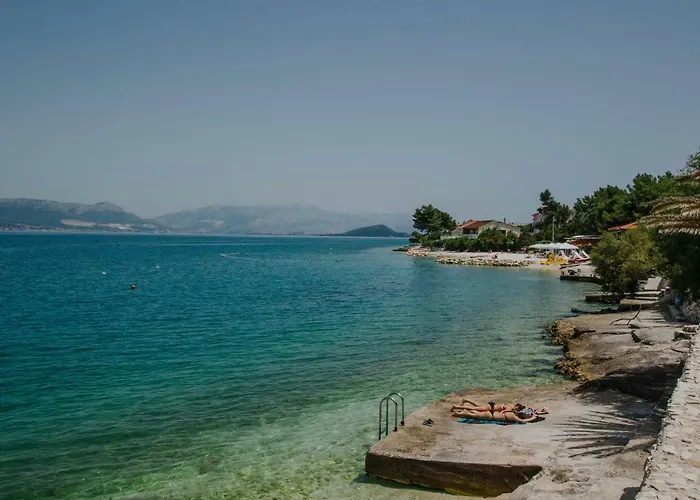 Tina Ξενοδοχείο 3*