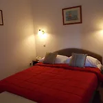 Tina 3* Arbanija