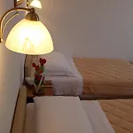 Tina Hotel Arbanija