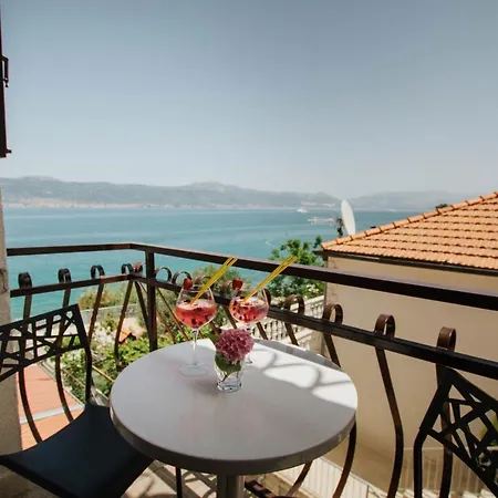 Hotel Tina Arbanija