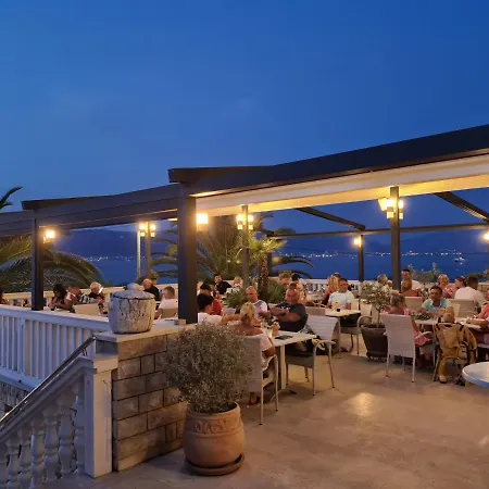 Tina Hotel Arbanija