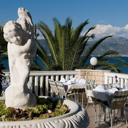 Hotel Tina 3*