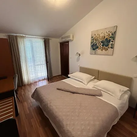 Hotel Tina