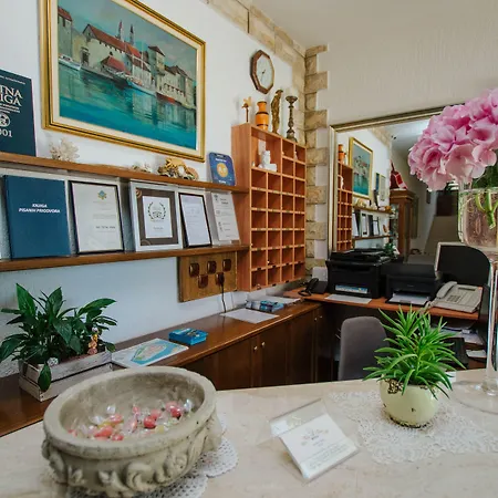 Tina Hotel Arbanija