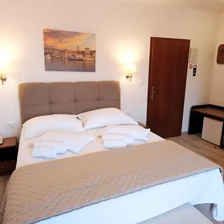 Hotel Tina