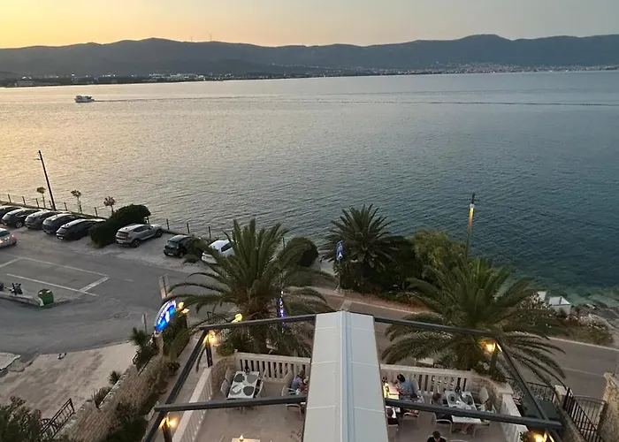 Tina 3* Arbanija